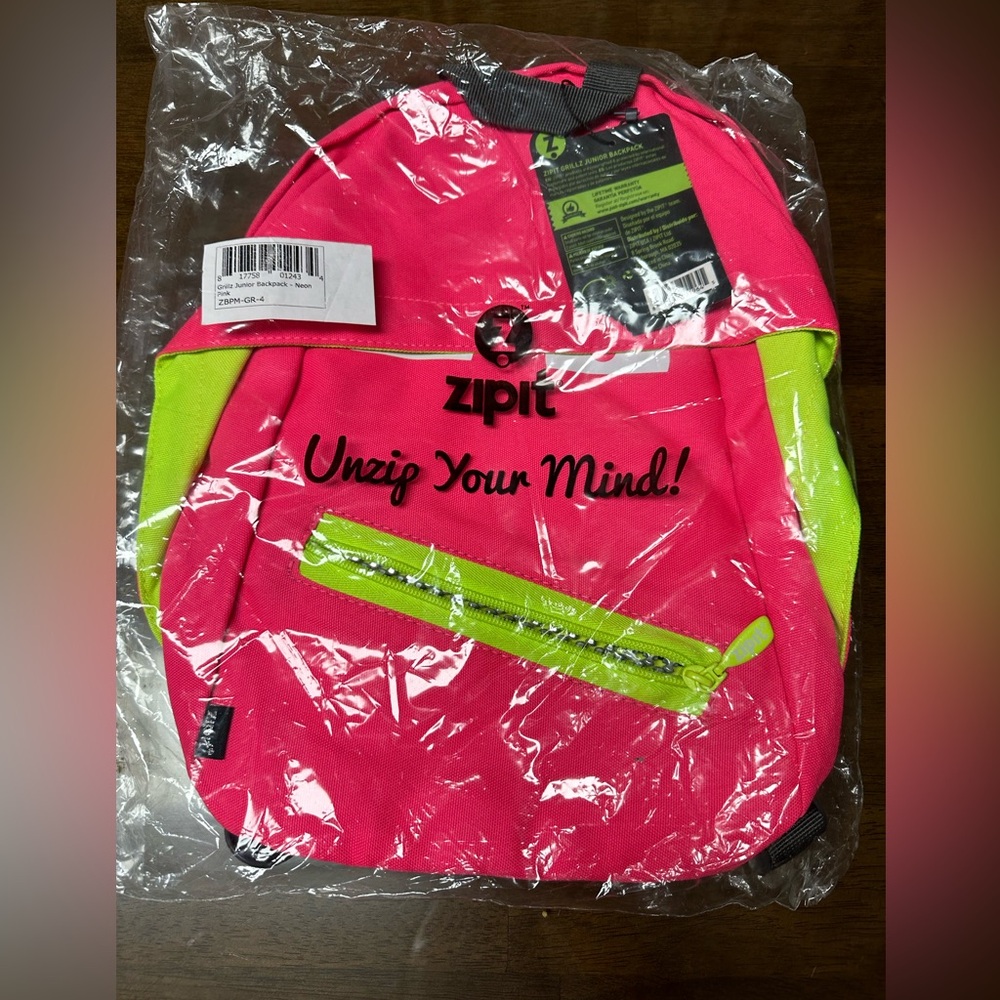 Zipit backpack with eyes on front